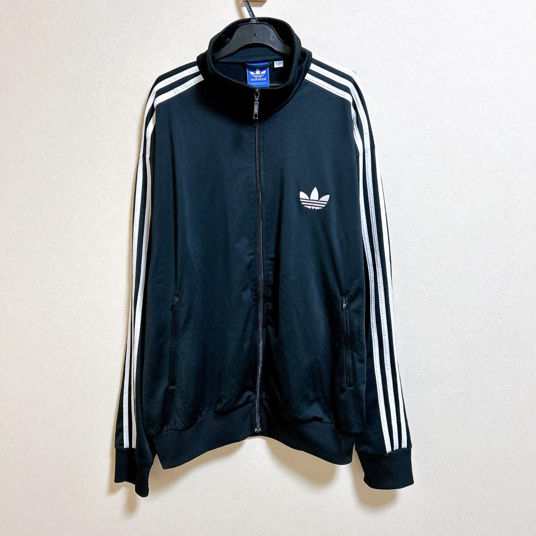 adidas トレフォイル トラックジャージ 刺繍