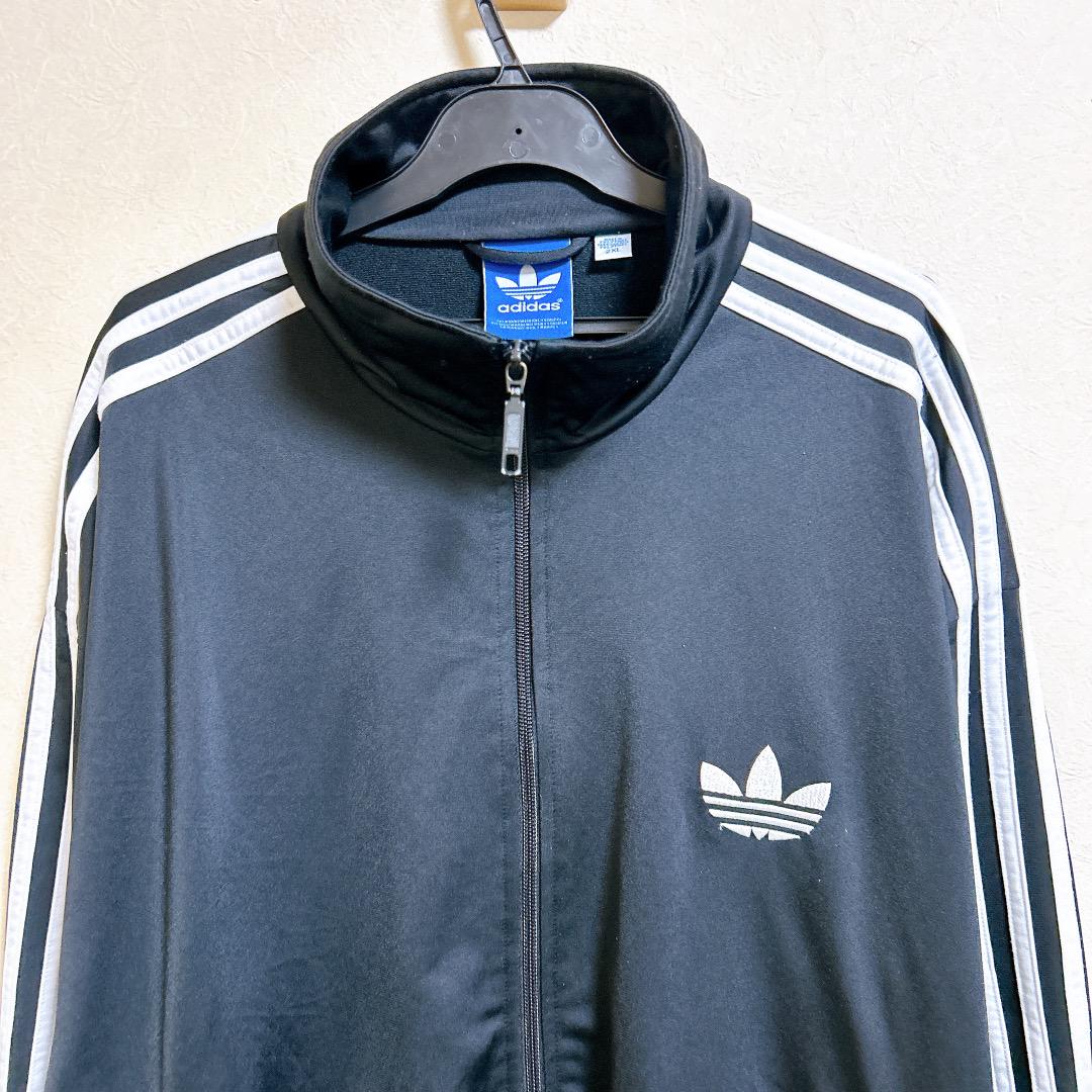 adidas トレフォイル トラックジャージ 刺繍