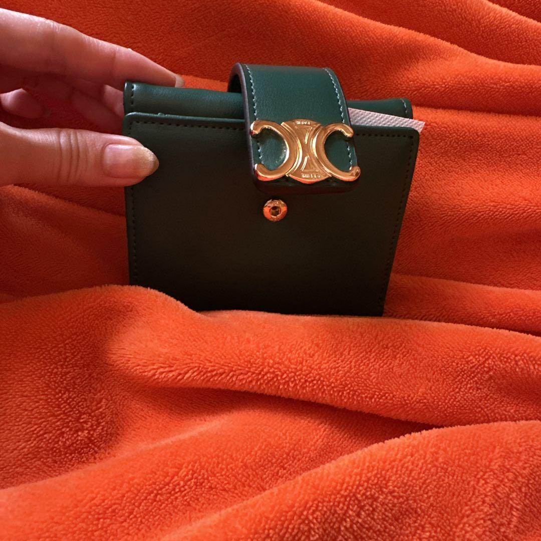 CELINE グリーンレザー 三つ折り財布