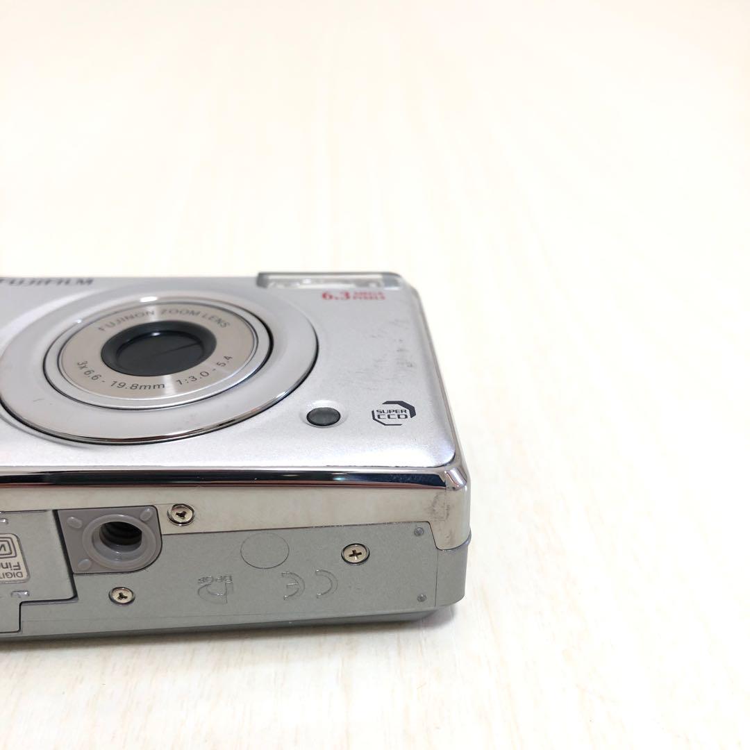 富士フイルム　FUJIFILM FINEPIX A610 乾電池式