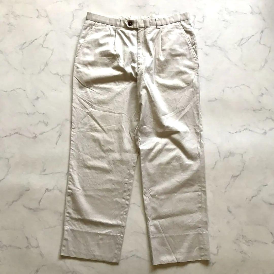 美品/XL相当●バーバリー ボトムス パンツ ロゴプレート ノバチェック 白系