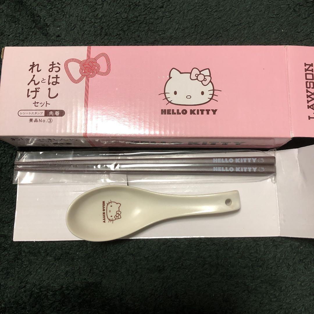 2022年のクリスマス LAWSON HELLO KITTY お箸レンゲのセット 2個 tdh