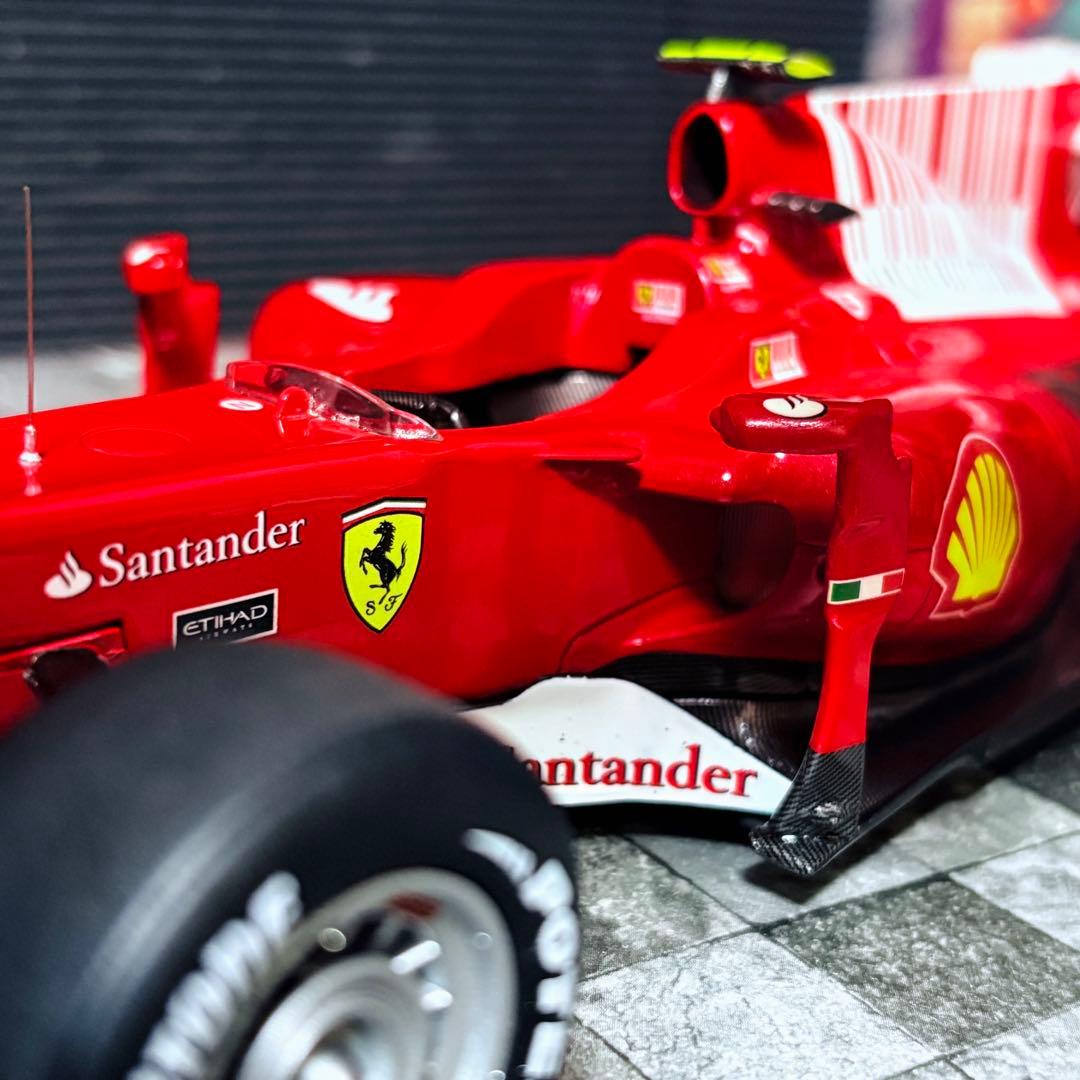 1/18 マテルエリート フェラーリ F10 フェルナンド・アロンソ 2010 1/18 マテルエリート フェラーリ F10 フェルナンド・アロンソ