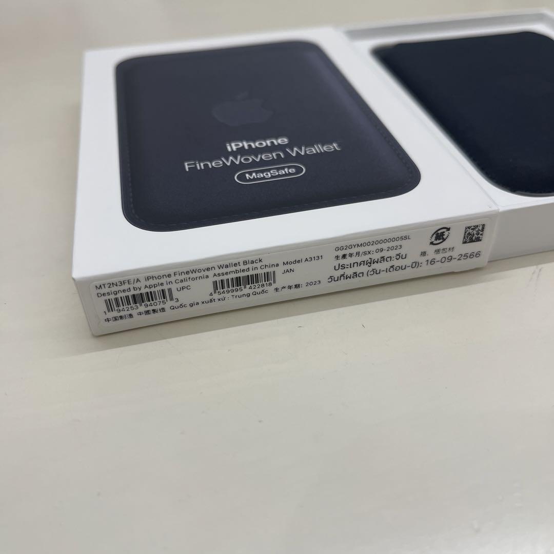 スマホアクセサリー iPhone FineWoven Wallet