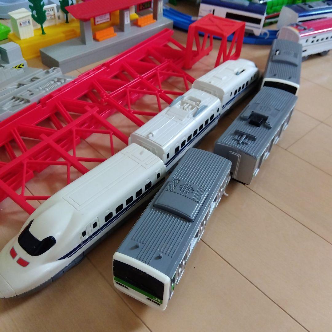 プラレール　大量　まとめ売り　踏切　情景　車両