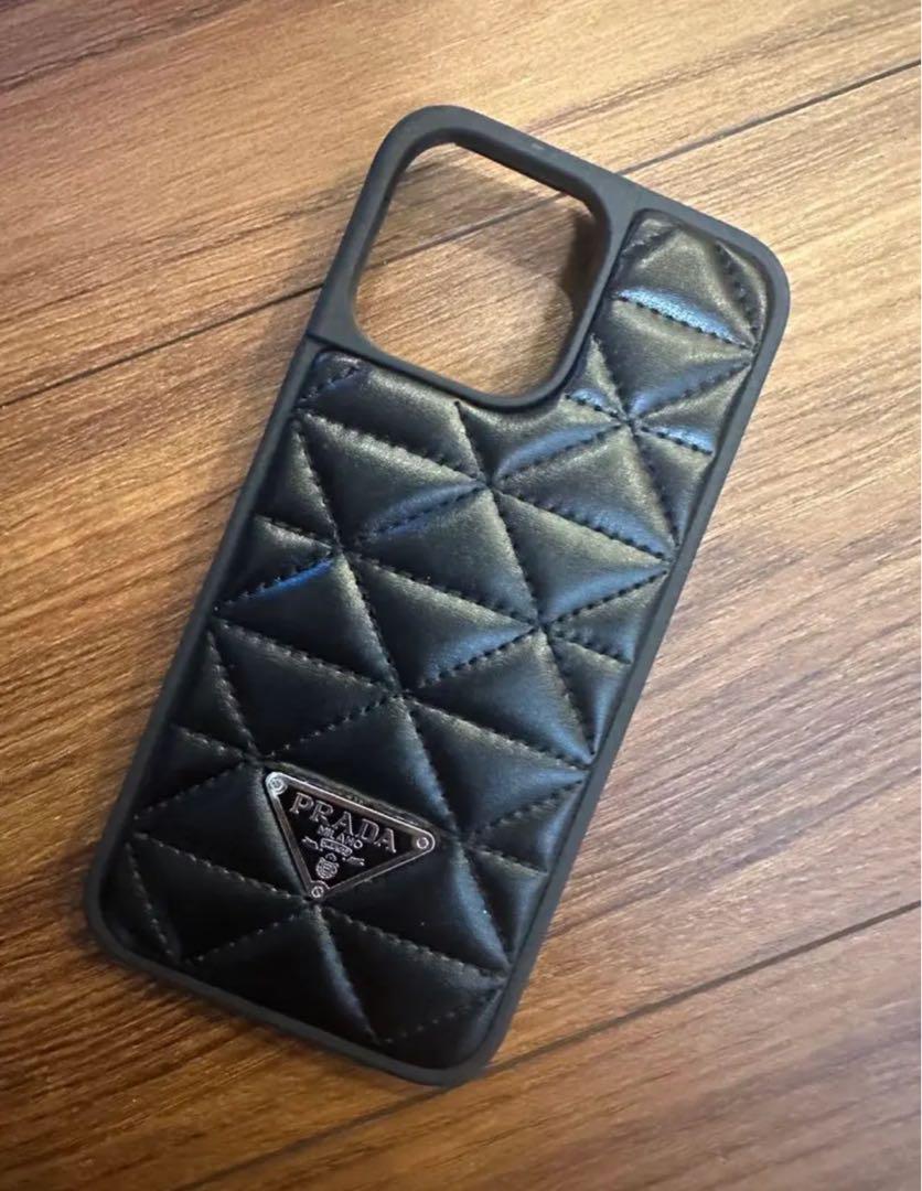 PRADA iPhone15 ケース 黒 キルティングレザー - iPhone