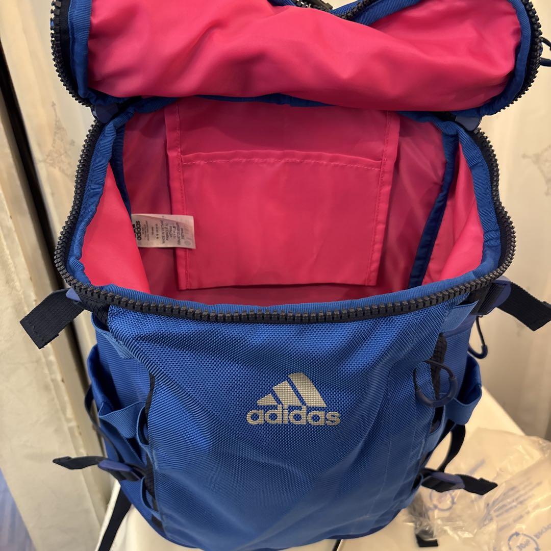 adidasリュック