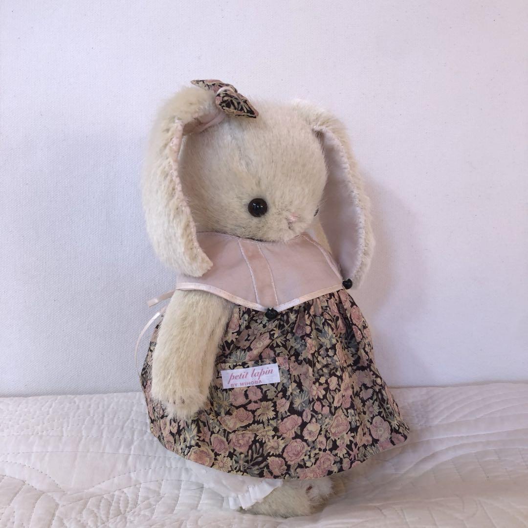 ハンドメイド ロップイヤーちゃん　クリスマスの贈りもの　うさぎのぬいぐるみ