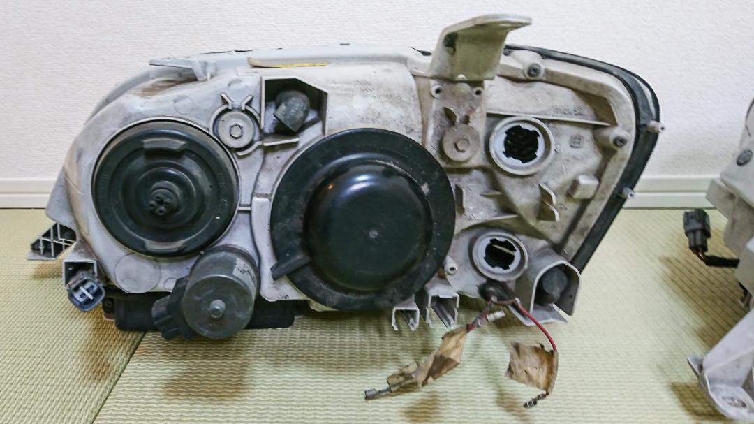 TOYOTA クラウンアスリートV JZS171 ヘッドライト 左右セット