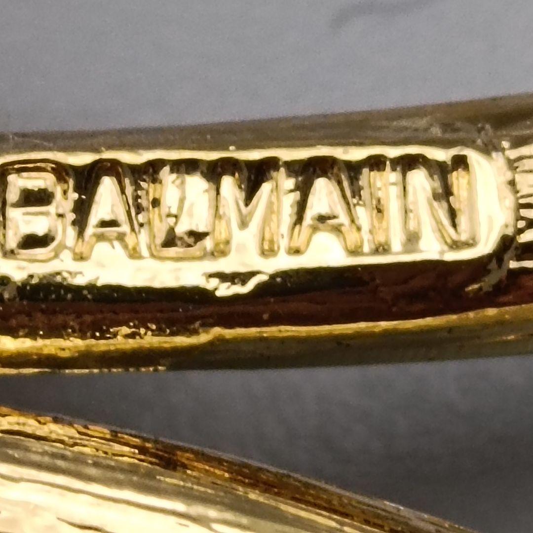 入荷nowオンラインストア 未使用保管品 ～洗練のノット 重厚なるゴールドブローチ BALMAIN アクセサリー