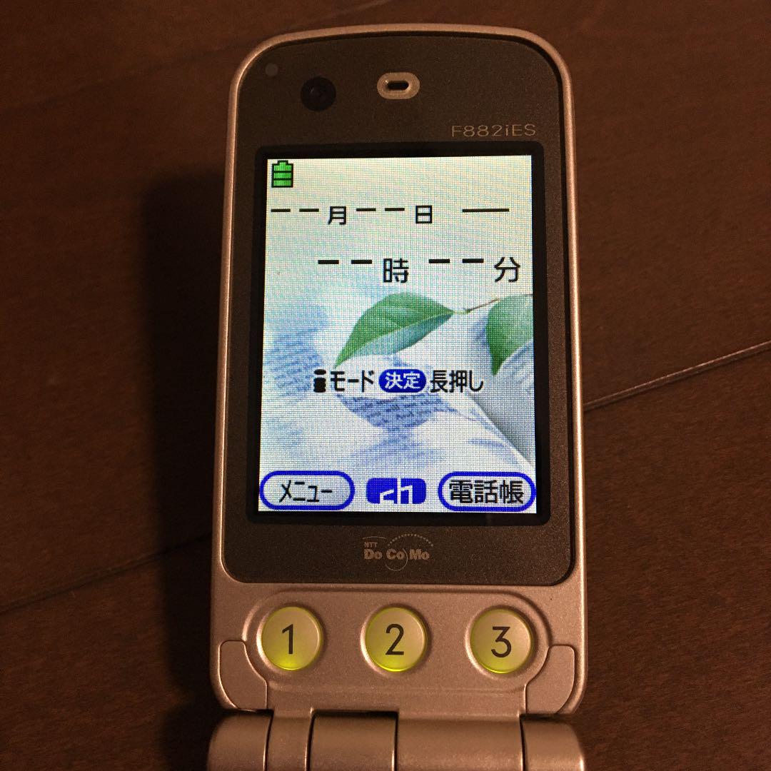 概ね美品 ドコモ docomo らくらくホン F882iES m6w3022