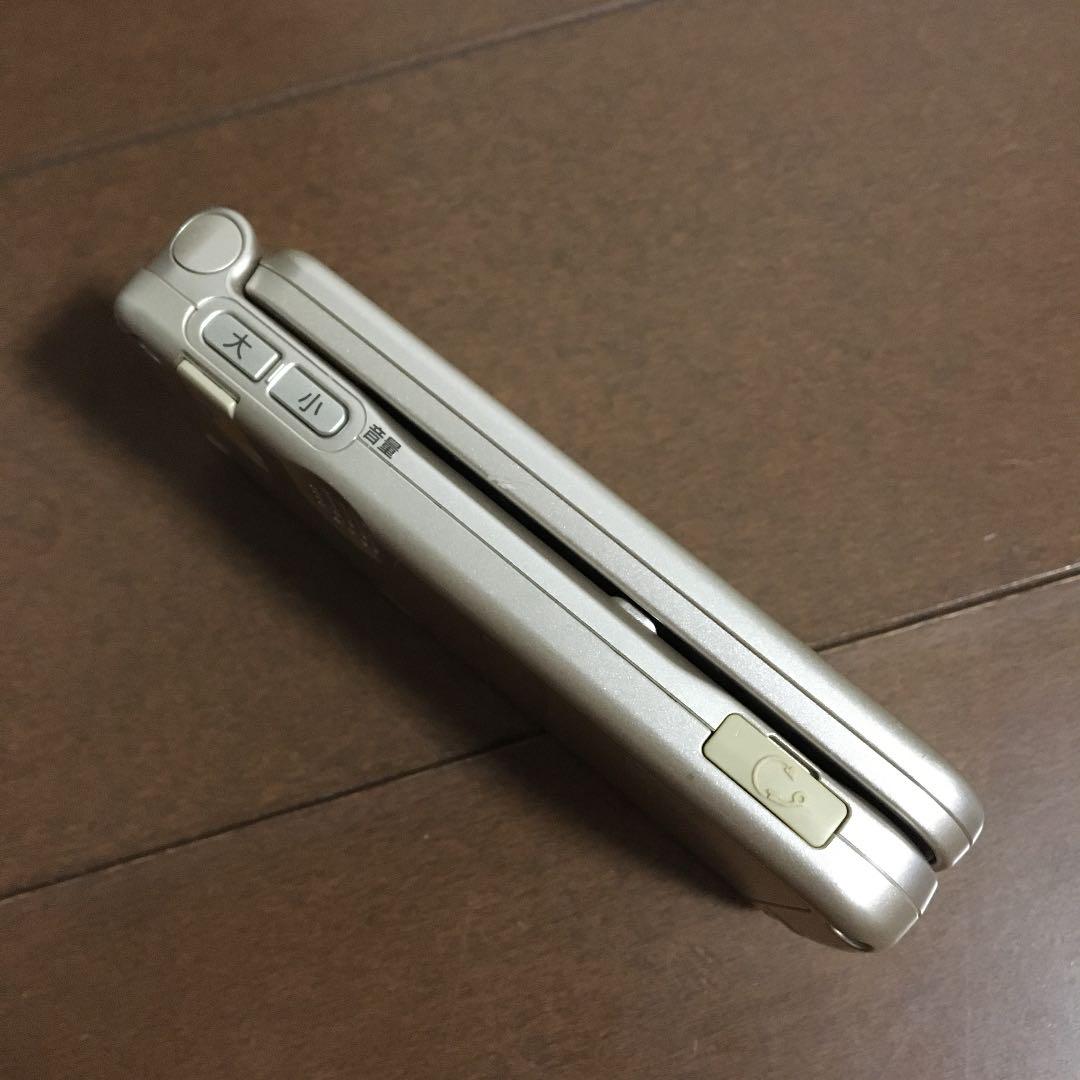 概ね美品 ドコモ docomo らくらくホン F882iES m6w3022