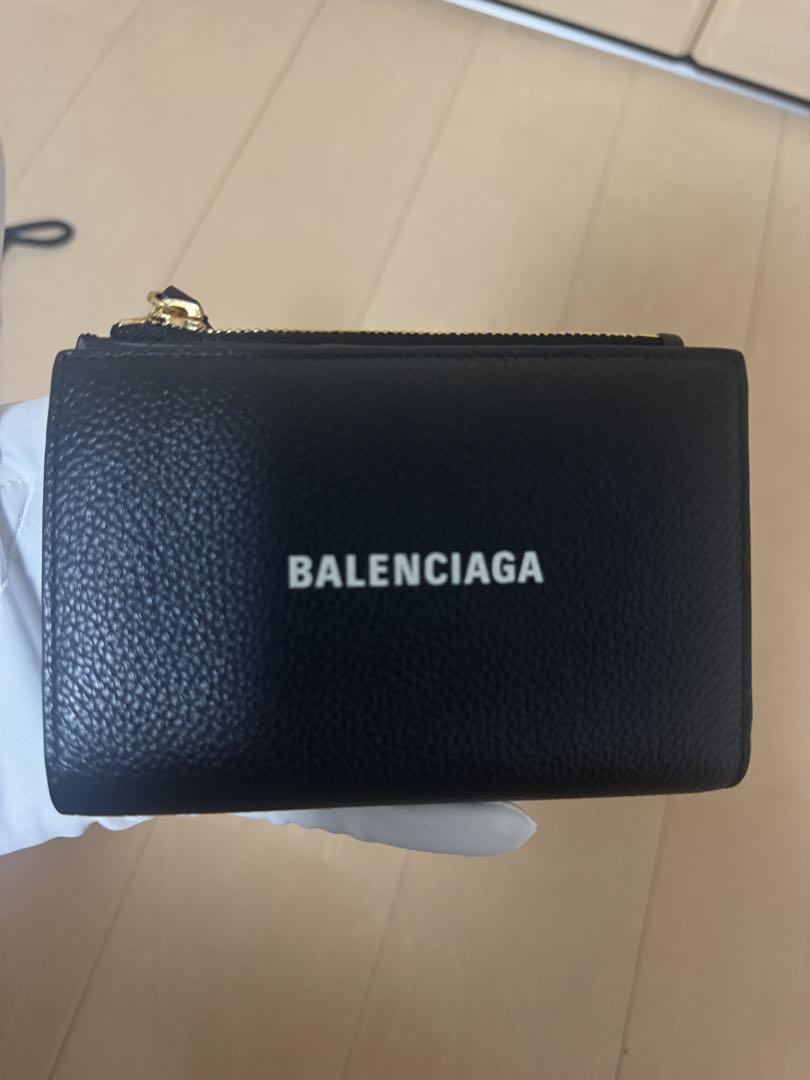 新品 Balenciaga バレンシアガ フォールデッド 二つ折り 財布 ロゴ