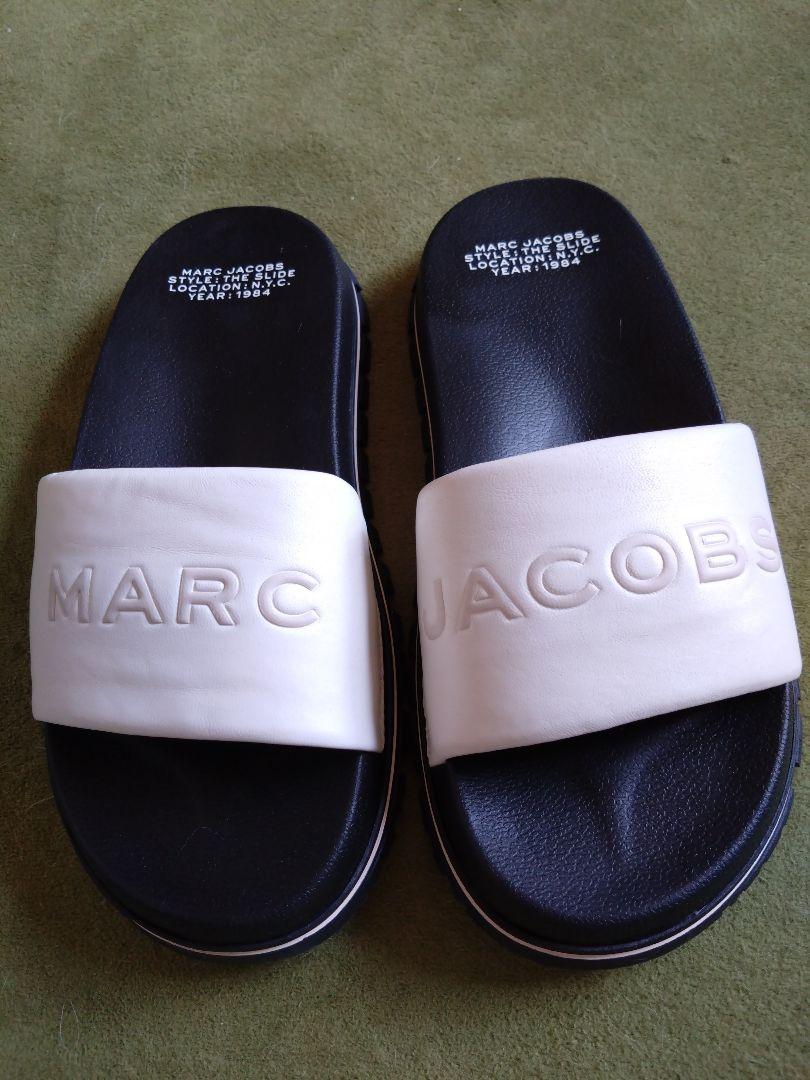 MARC JACOBS サンダル ホワイト/ブラック