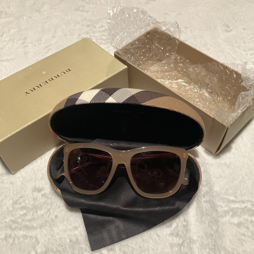 小物 BURBERRY wellington sunglasses