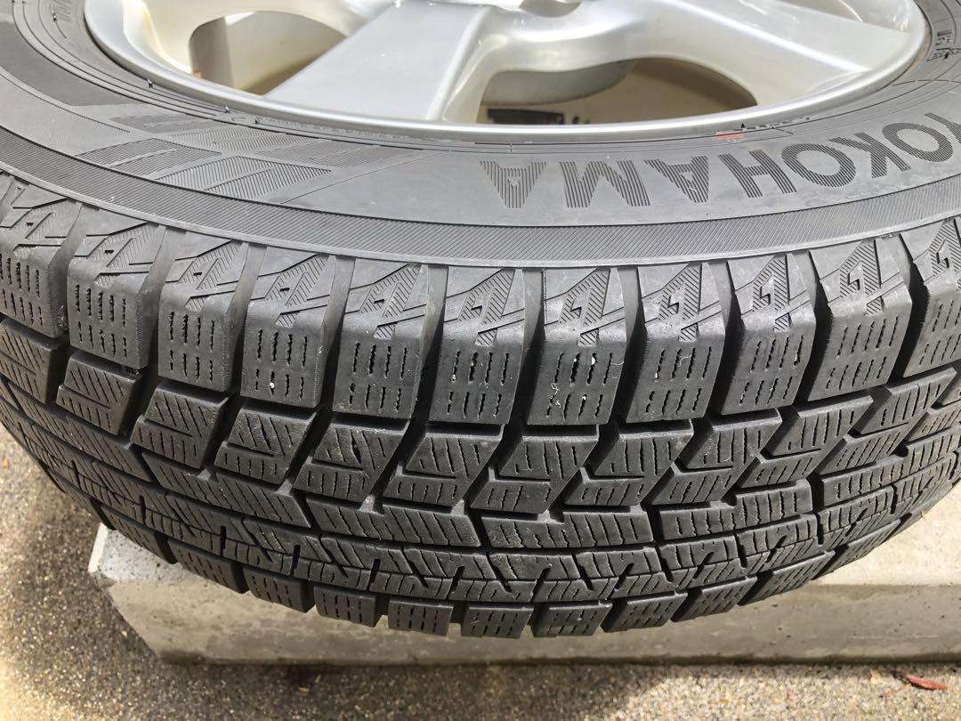 スタッドレスタイヤとホイール　175/65R15 4本セット