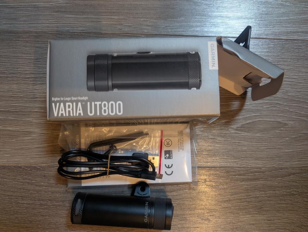 Garmin Varia UT800 懐中電灯 スマートヘッドライト