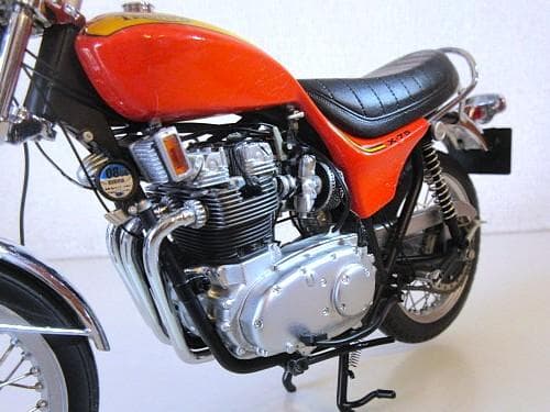 MINICHAMPS (1/12) トライアンフ Hurricane X75 MINICHAMPS (1/12) トライアンフ Hurricane X75