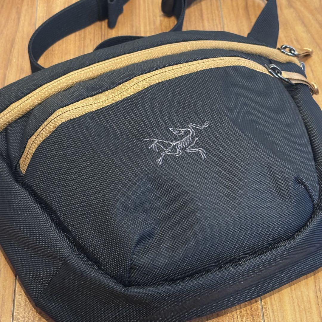 ARC'TERYX アークテリクス オッシュマンズ別注 マカ2 ショルダーバッグ