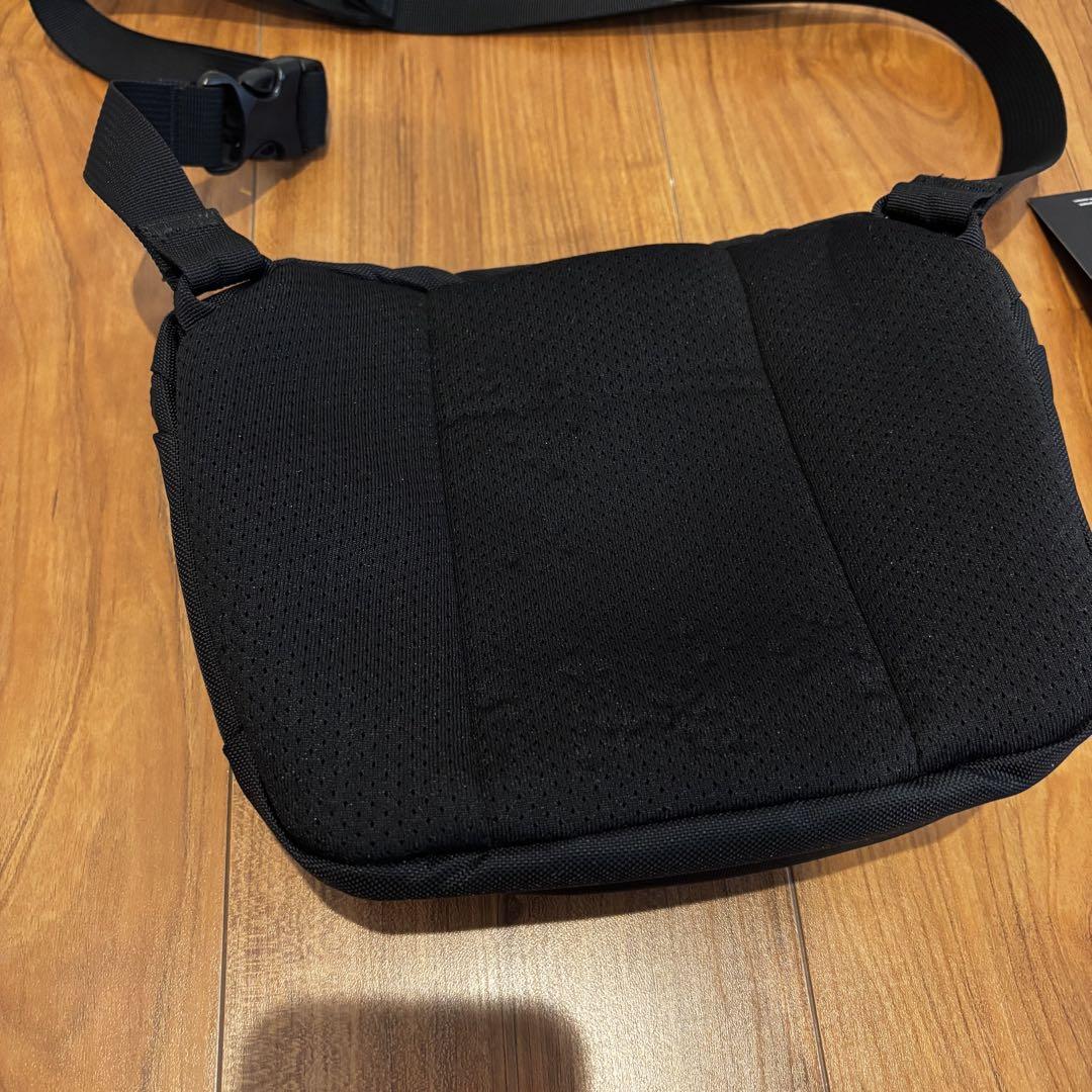 ARC'TERYX アークテリクス オッシュマンズ別注 マカ2 ショルダーバッグ