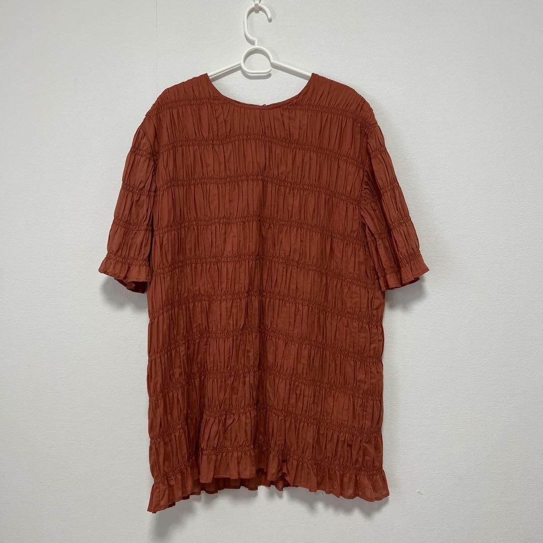 ［値下］cavezarosso ✖︎ chikaコラボ　シャーリングミニワンピース 限定品]cavezarosso Chikaコラボ シャーリングミニワンピース