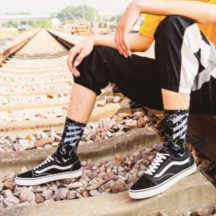 ☆再入荷☆大人気 2足セット 即購入大歓迎 男女兼用 白黒ソックス 原宿 上品 ☆再入荷☆大人気 2足セット 即購入大歓迎 男女兼用 白黒ソックス 原宿 上品