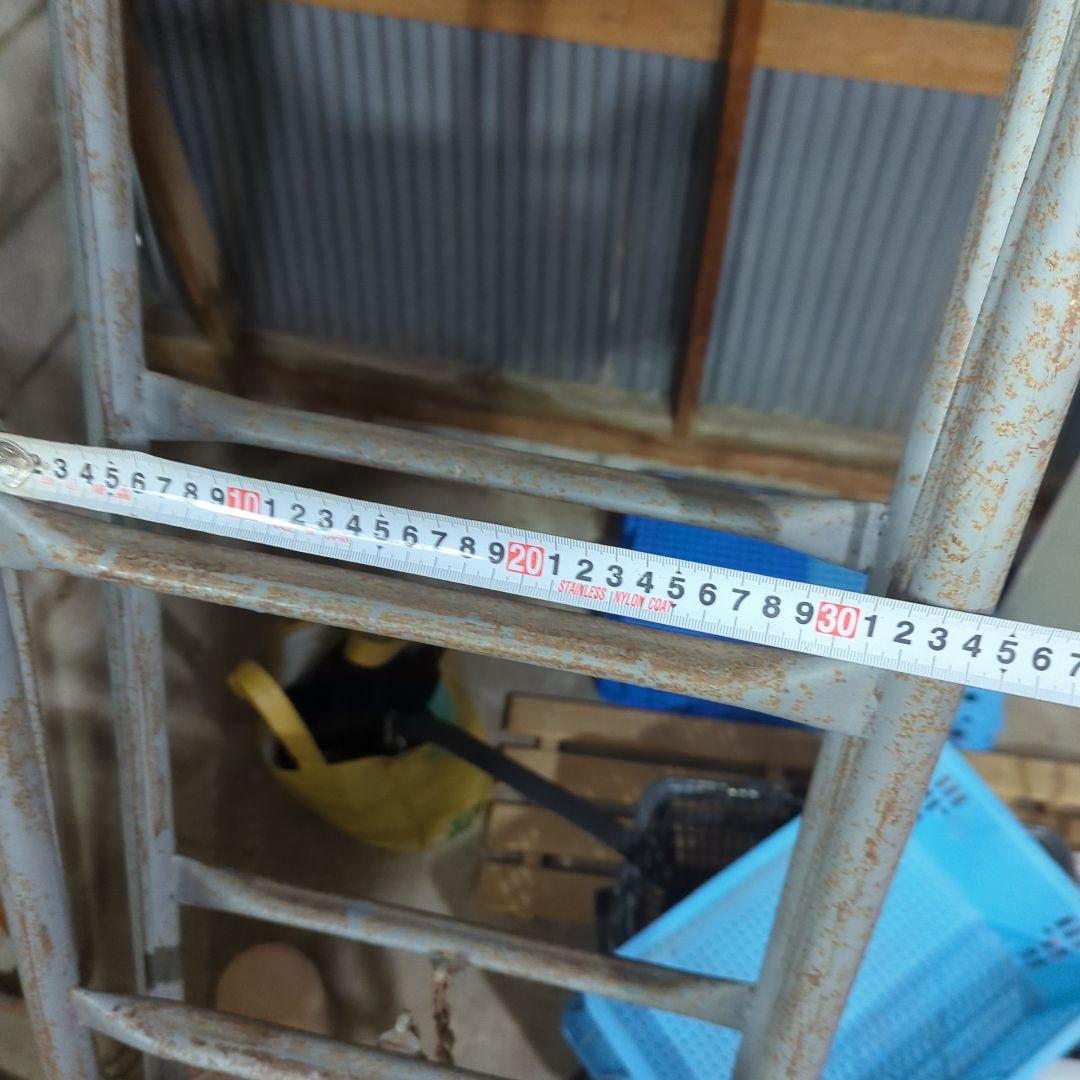金属製折りたたみ脚立.大工.剪定 .