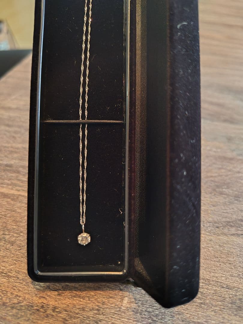 プラチナ　ダイヤモンドネックレス　0.3カラット　一粒