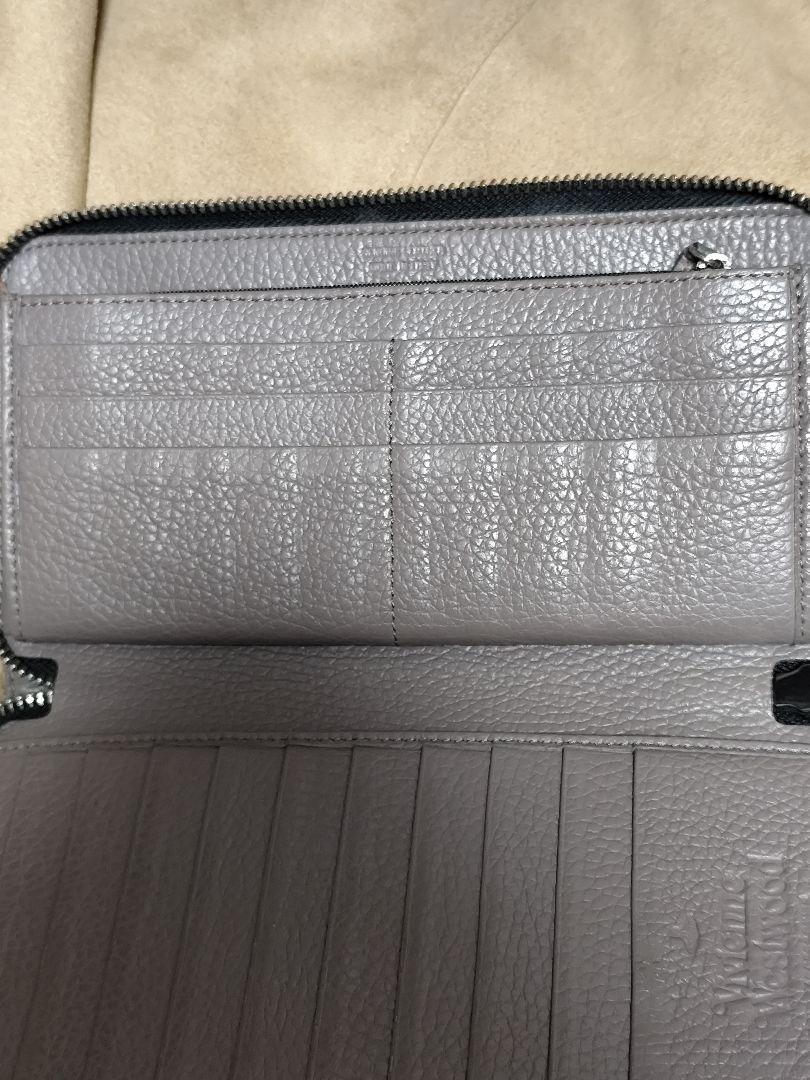 Vivienne Westwood ラウンドファスナー長財布