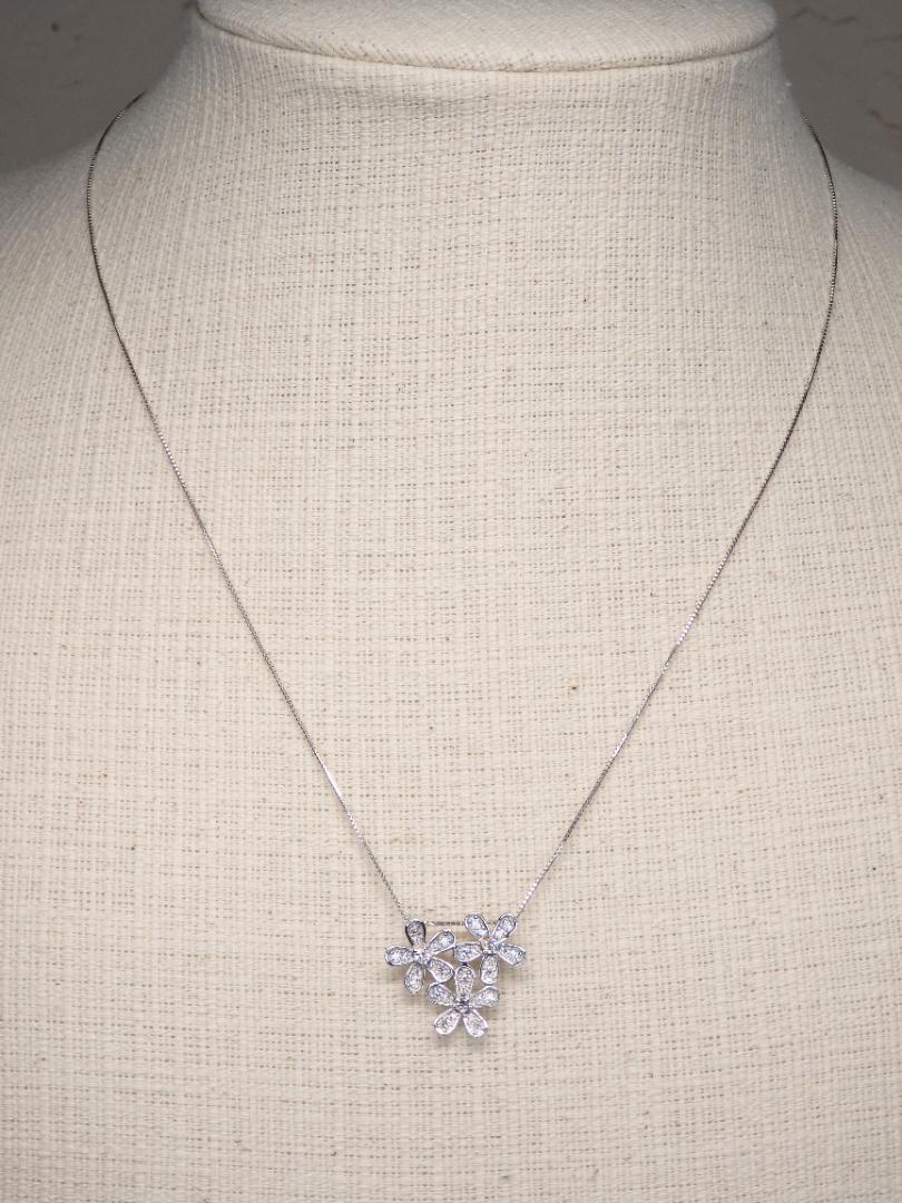 セール】K18WG ダイヤモンド ペンダントトップ 0.32ct Z525