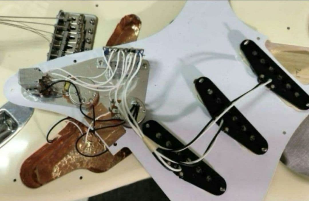 フジゲン　FGN fujigen ストラトキャスター　タイプ　エレキギター