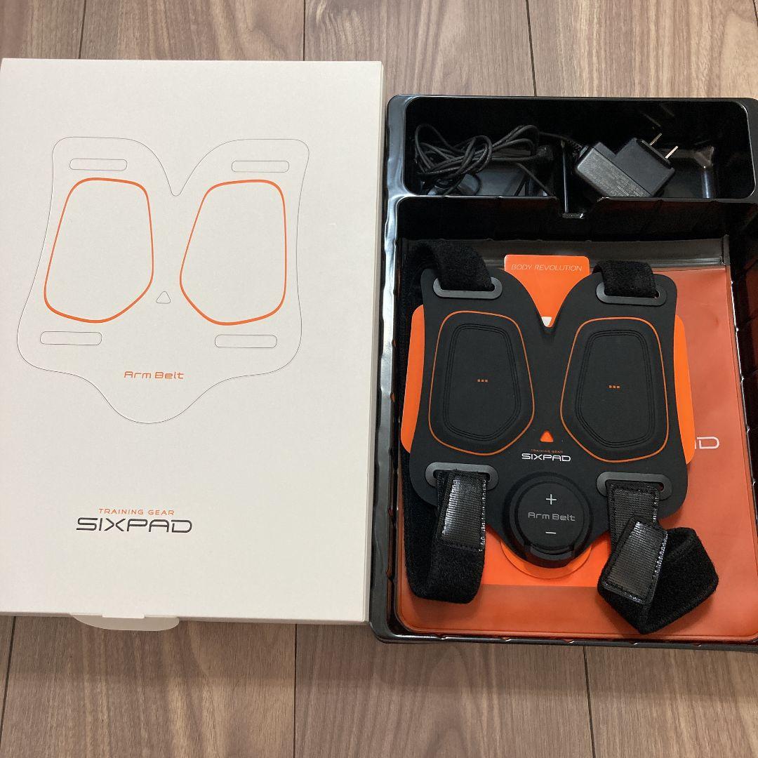 TRAINING GEAR SIXPAD（トレーニングギア シックスパッド）