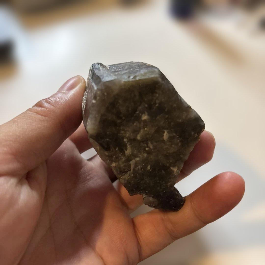 悪いの吸ってくれる！モリオンたん原石！すんごい吸う！