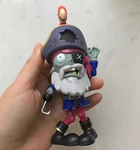 ゾンビ海賊フィギュア 手のひらサイズ