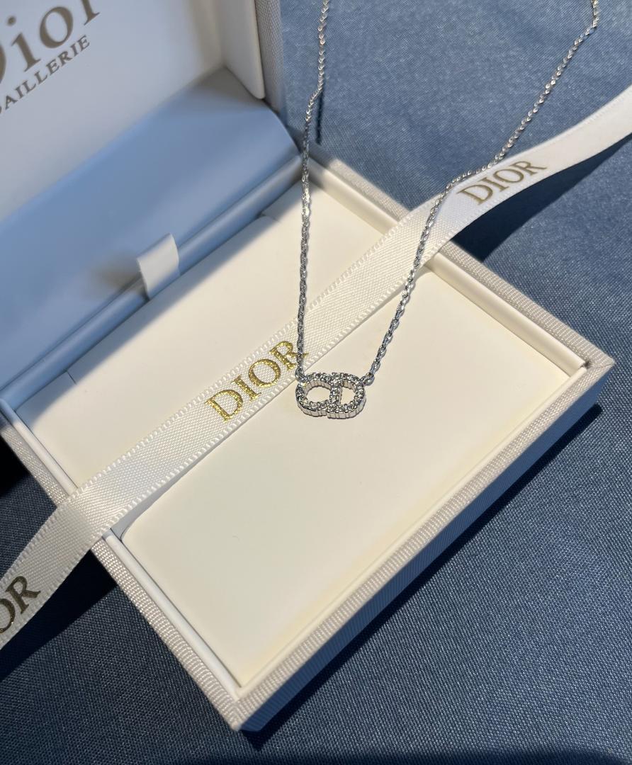 クリスチャンディオール/ Dior ネックレス【箱付】 - メルカリ