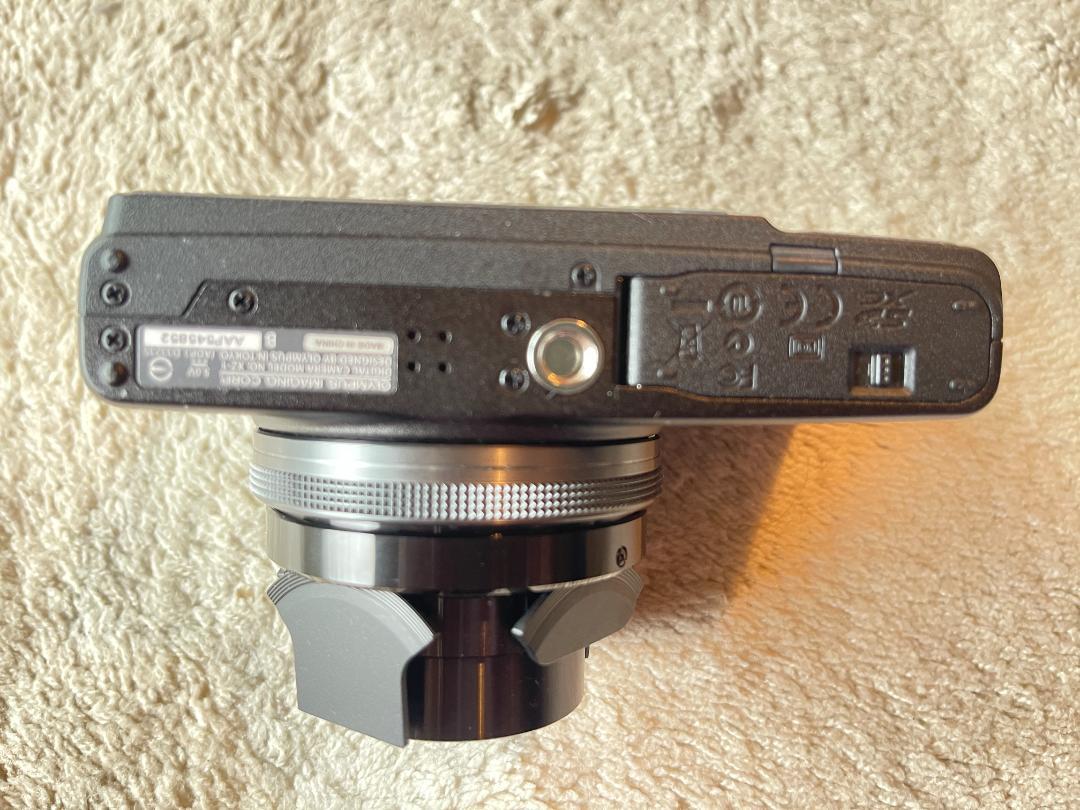 OLYMPUS XZ-1 10 MEGAPIXEL デジカメ 　動作品 中古