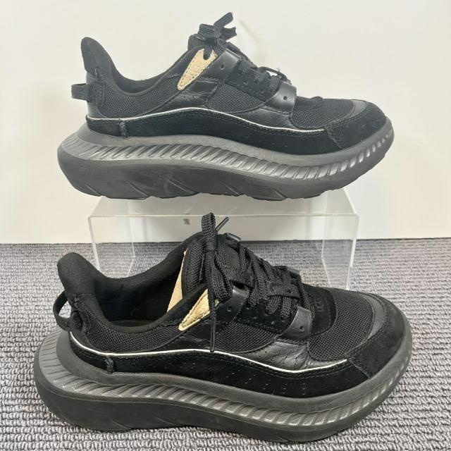 UGG　CA805 V2 Nubuck　厚底スニーカー　24cm　レディース