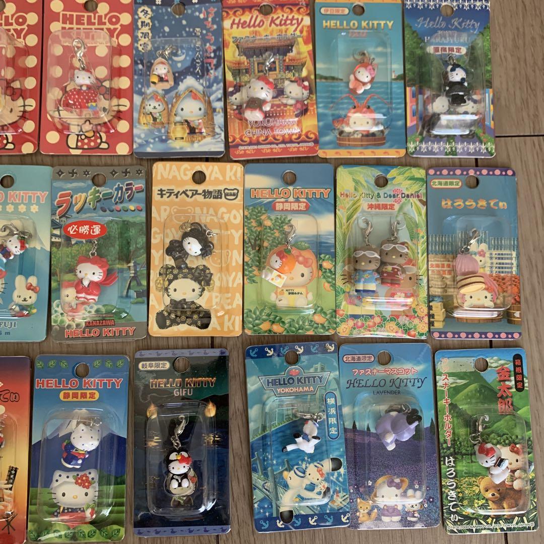 ご当地ハローキティ ファスナーマスコット37個セット