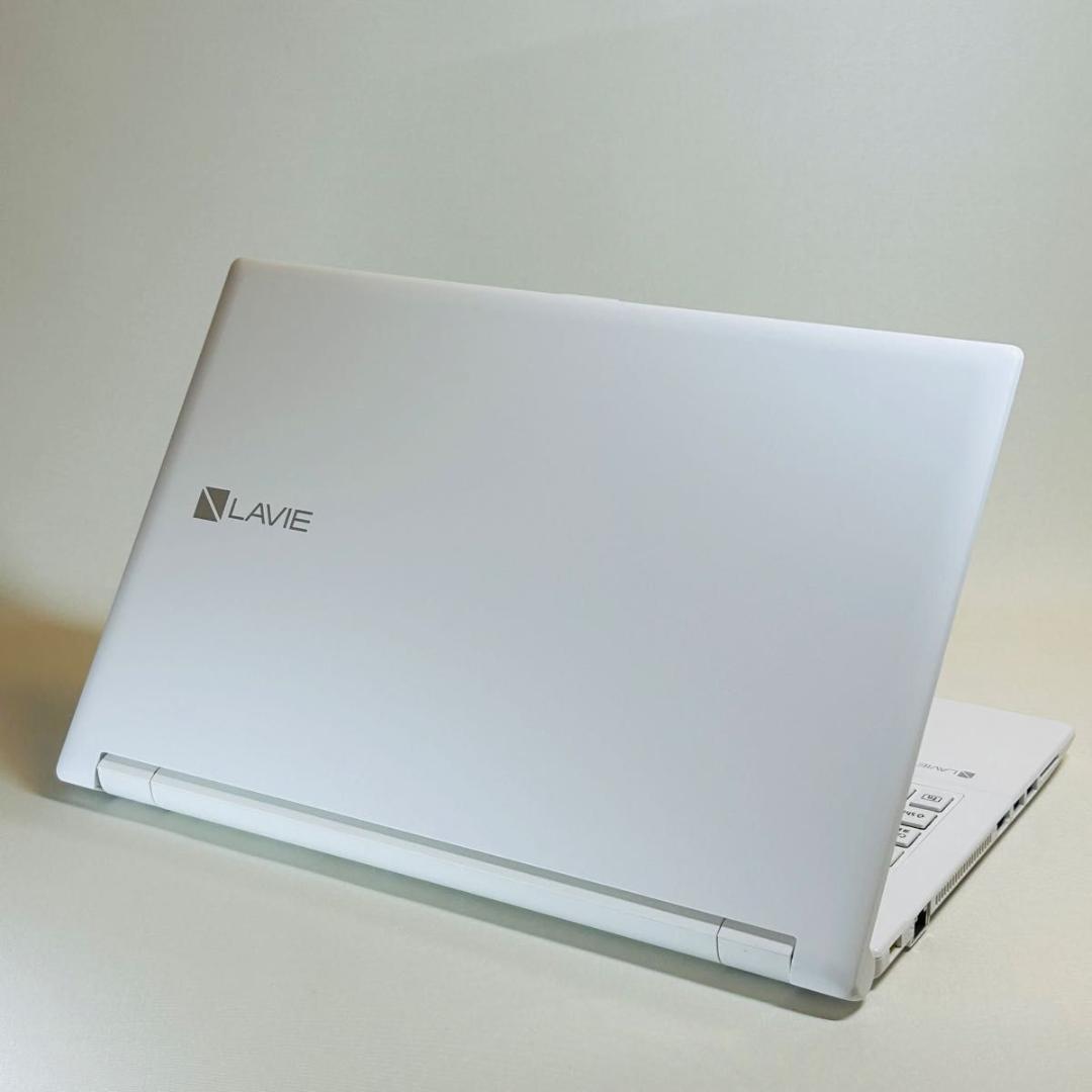 Windows11 オフィス付 8世代 core i7 16GB ノートパソコン