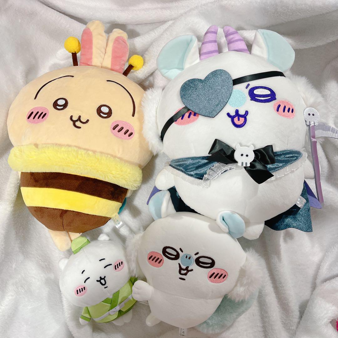ちいかわ　ビッグぬいぐるみ　ハチさん　あくま　うさぎ　モモンガ