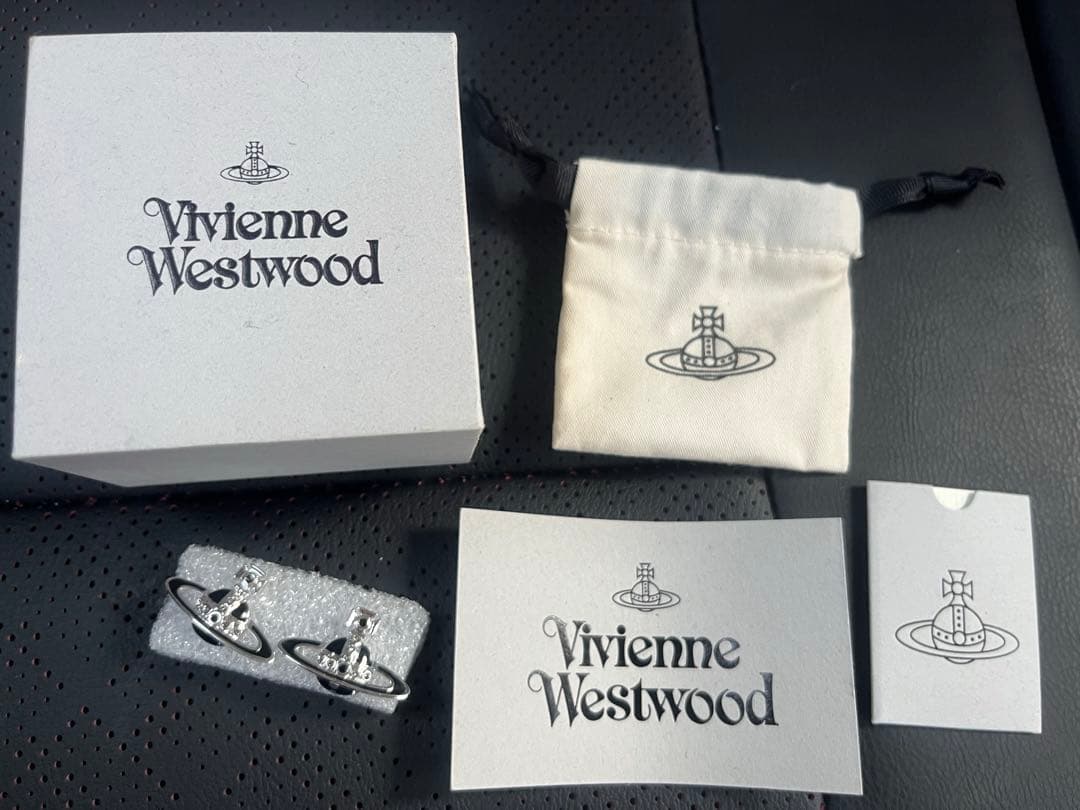 ヴィヴィアンウエストウッド ピアス