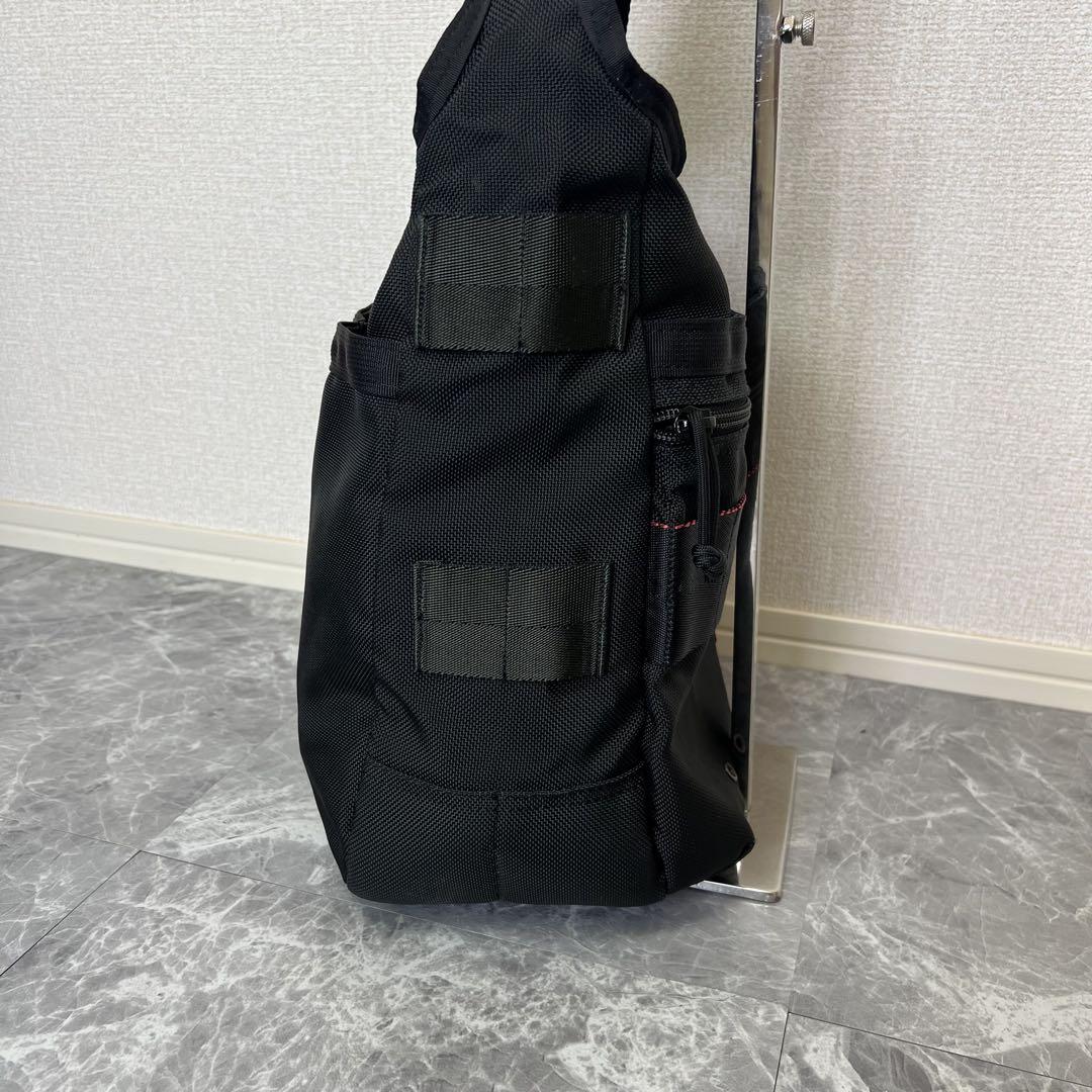 トモ