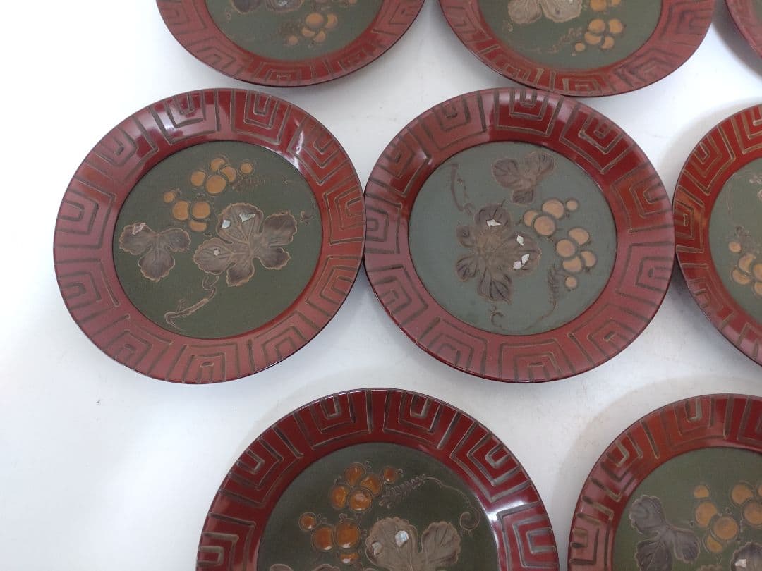 李朝 漆器 皿 螺鈿 11枚 美術 骨董 李朝 漆器 皿 螺鈿 11枚 美術 骨董