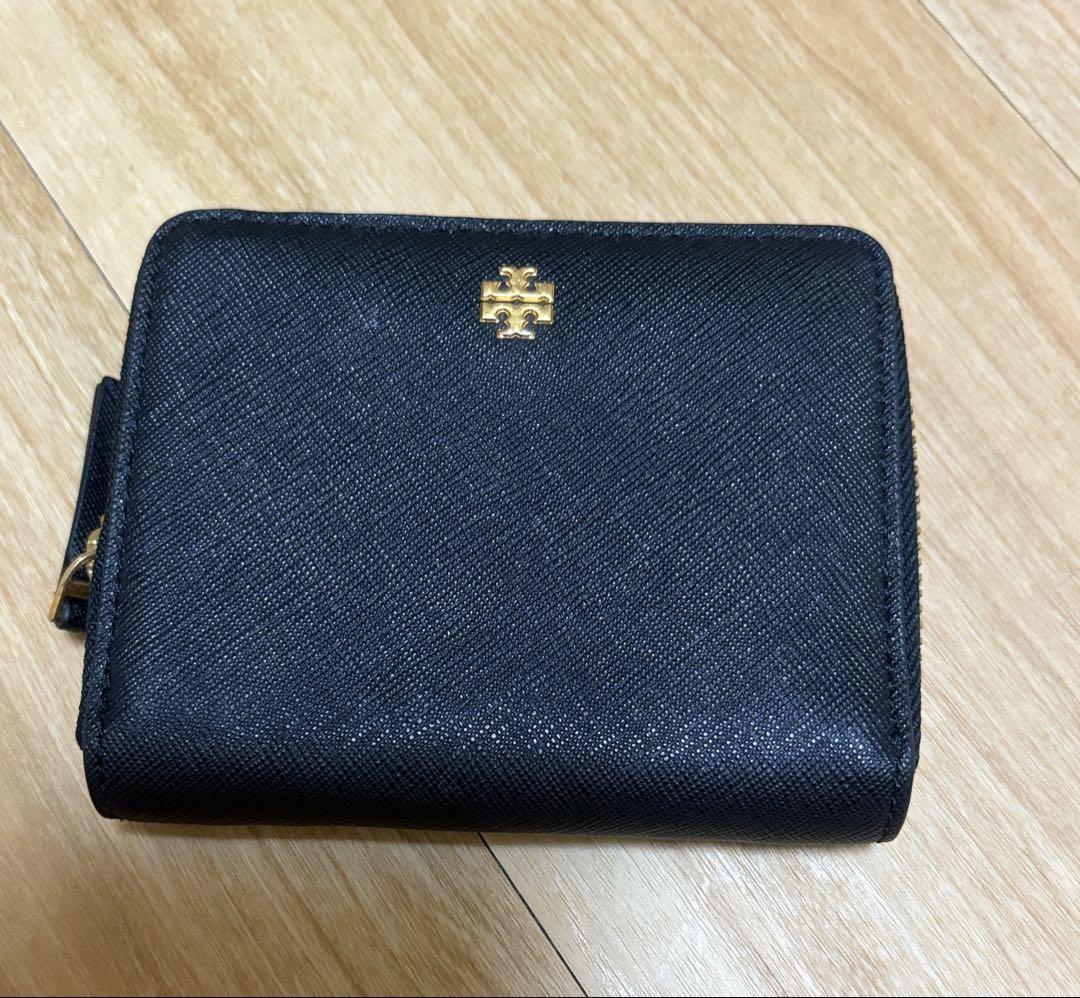 TORY BURCH ブラック 二つ折り財布 - メルカリ