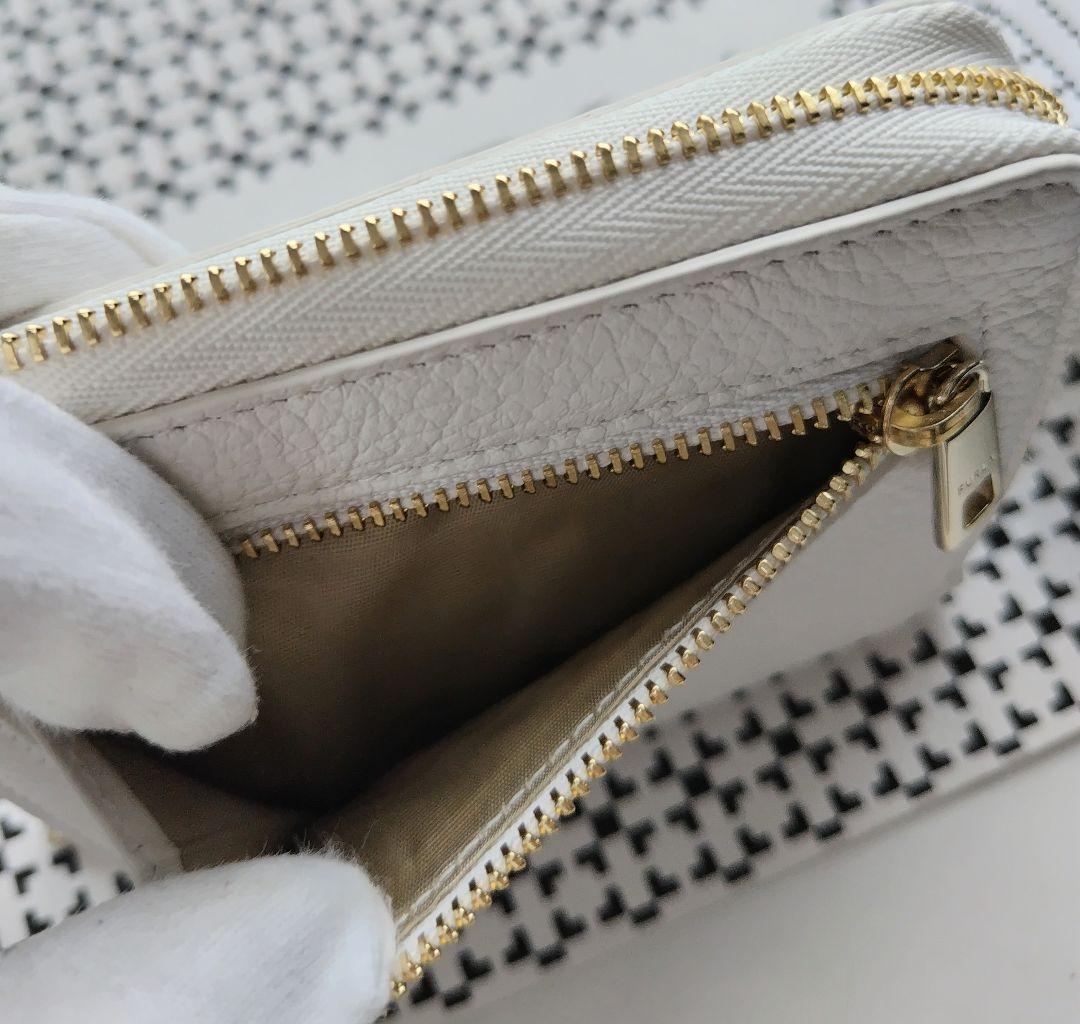 新品】 FURLA BABYLON 二つ折り財布 ジップ ホワイト - 折り財布新品