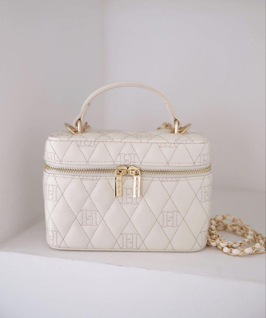 バッグ Monogram Quilted Vanity Bag herlipto Monogram Quilted Vanity Bag