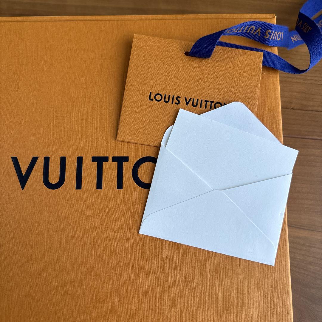 《新品》LOUIS VUITTON黒カーディガン