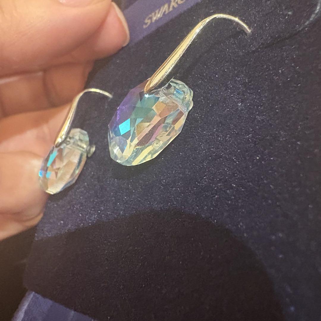 Swarovski ブルークリスタルピアス - メルカリ