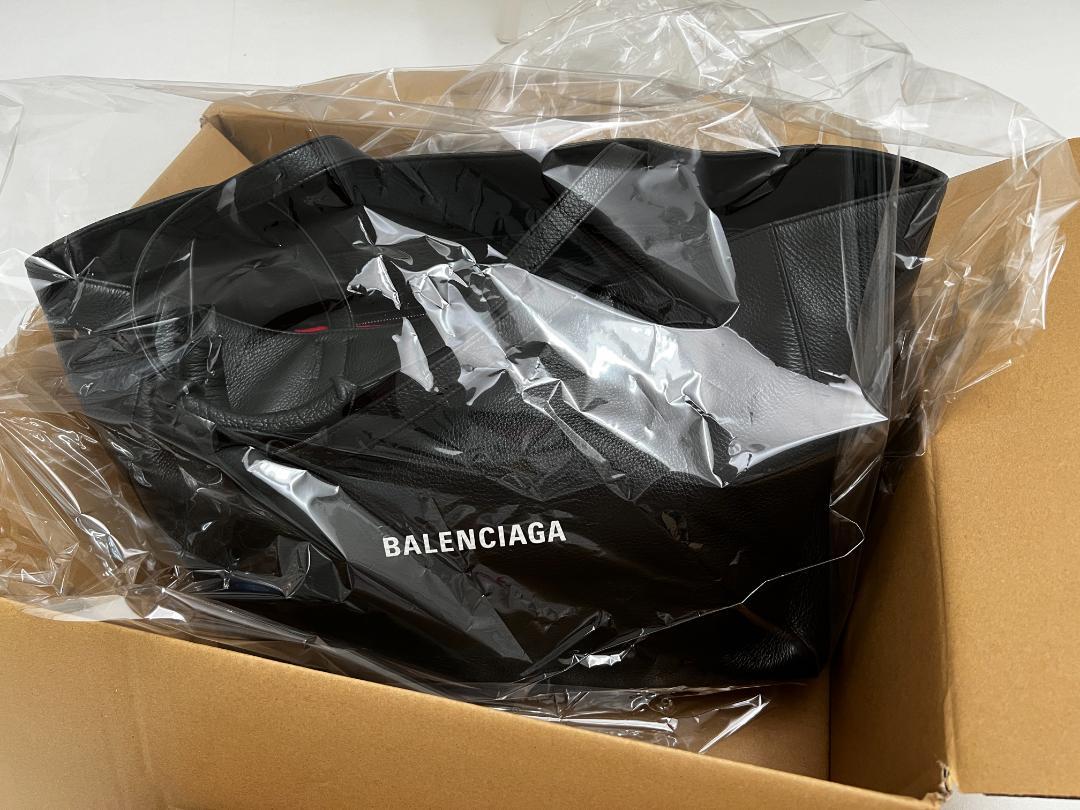 BALENCIAGA レザー ブラック トートバッグ 大容量 メンズ 男性 自立