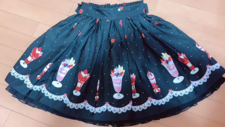 アンクルージュ パフェ柄スカート
